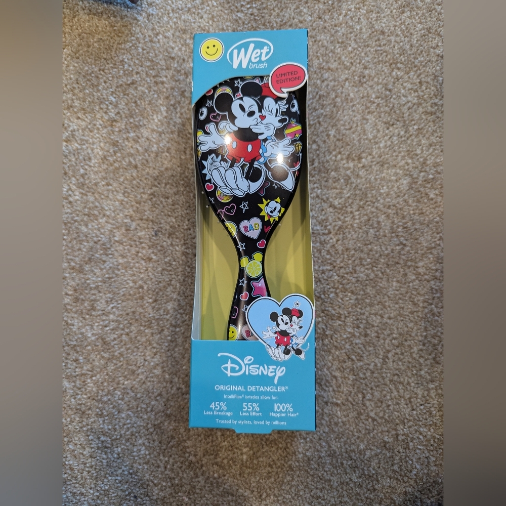 NIB Disney Limited Edition Wet Brush Detangler Black Mickey & Minnie Mouse 9"